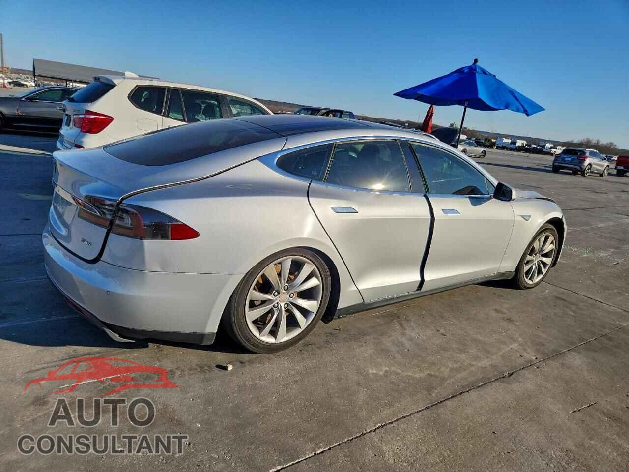 TESLA MODEL S 2013 - 5YJSA1CP4DFP26200