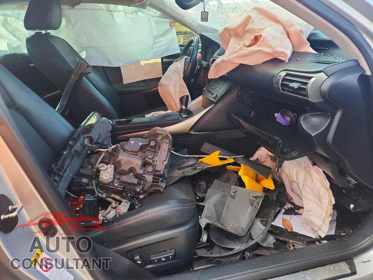 LEXUS IS 2015 - JTHBF1D29F5066923