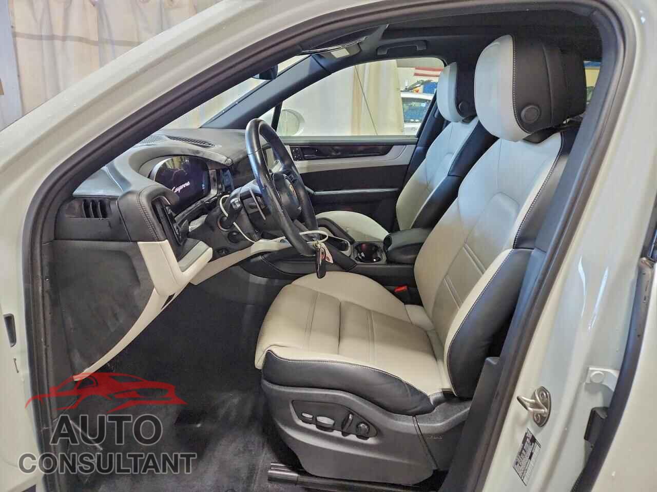 PORSCHE CAYENNE 2024 - WP1AA2AY7RDA04505