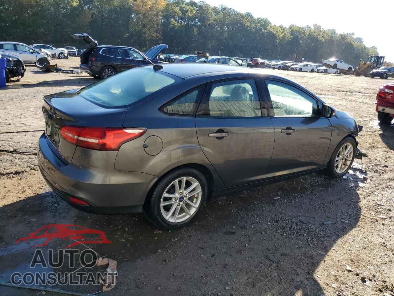 FORD FOCUS 2017 - 1FADP3F29HL305973