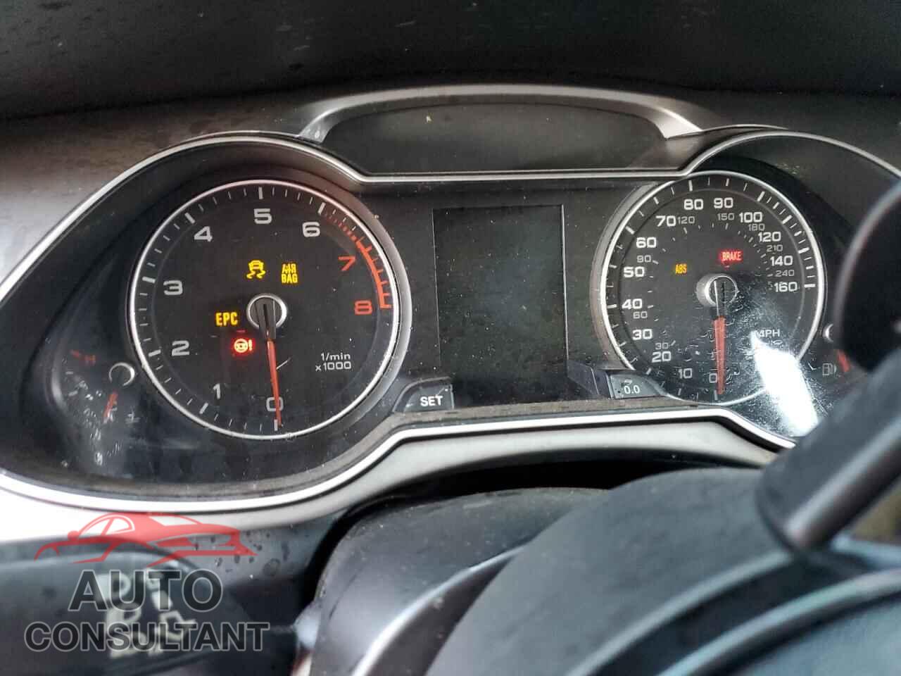 AUDI A4 2013 - WAUEFAFL2DN019425