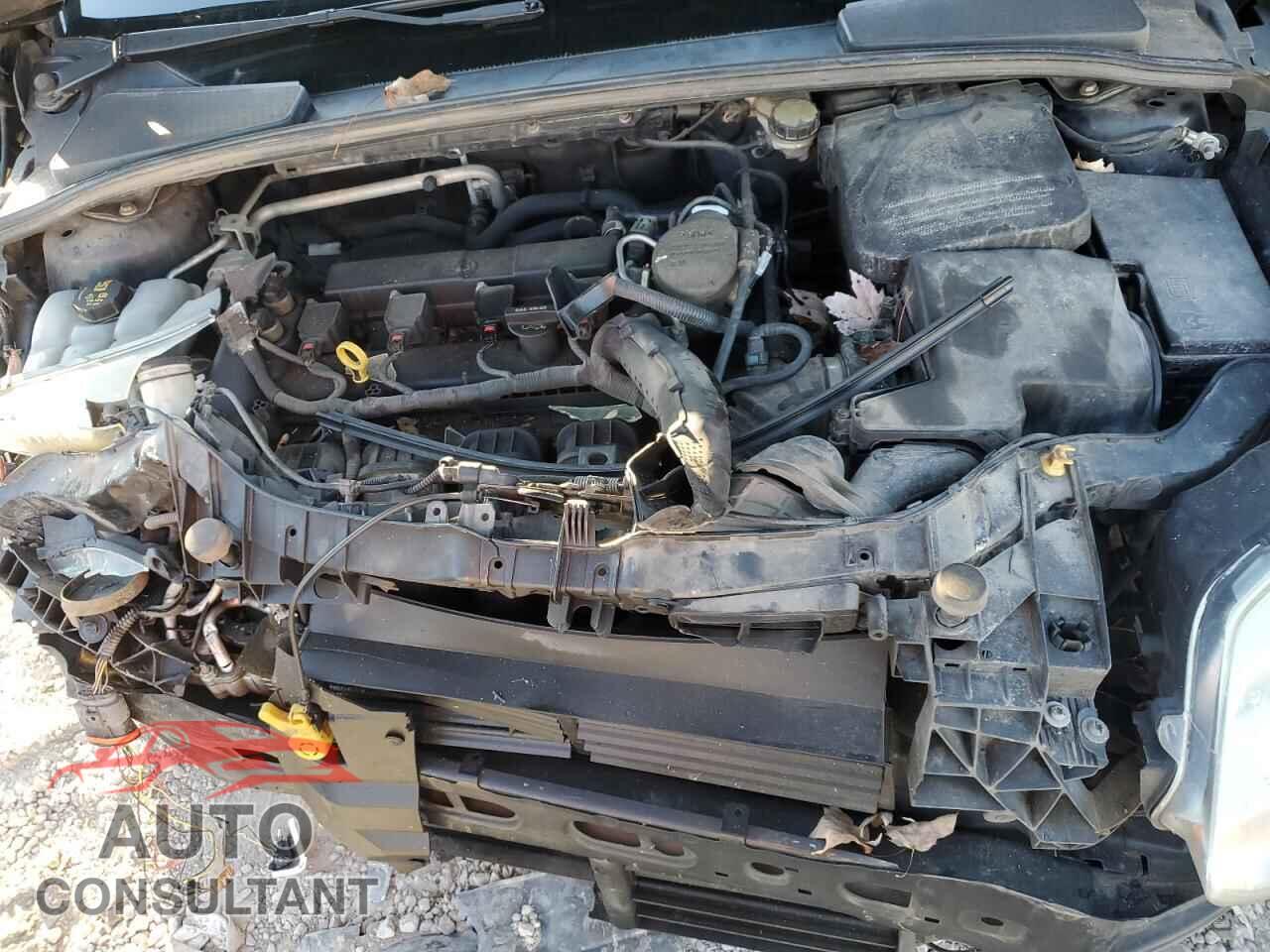 FORD FOCUS 2014 - 1FADP3F2XEL121296