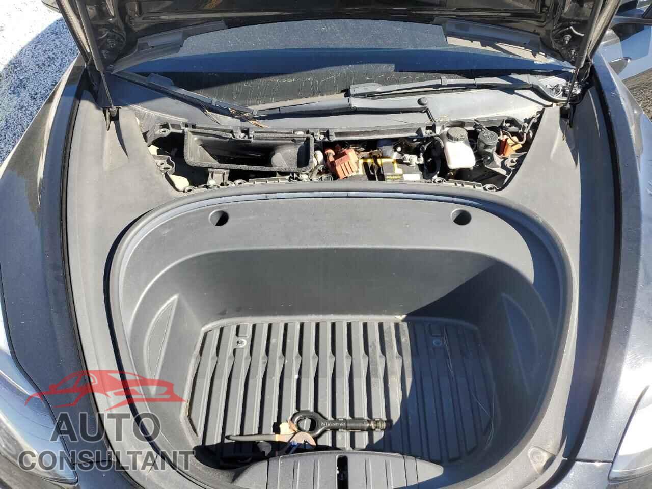 TESLA MODEL 3 2021 - 5YJ3E1EA1MF085590
