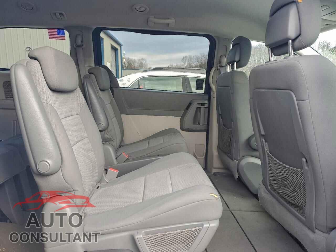 DODGE CARAVAN 2010 - 2D4RN4DE2AR303491