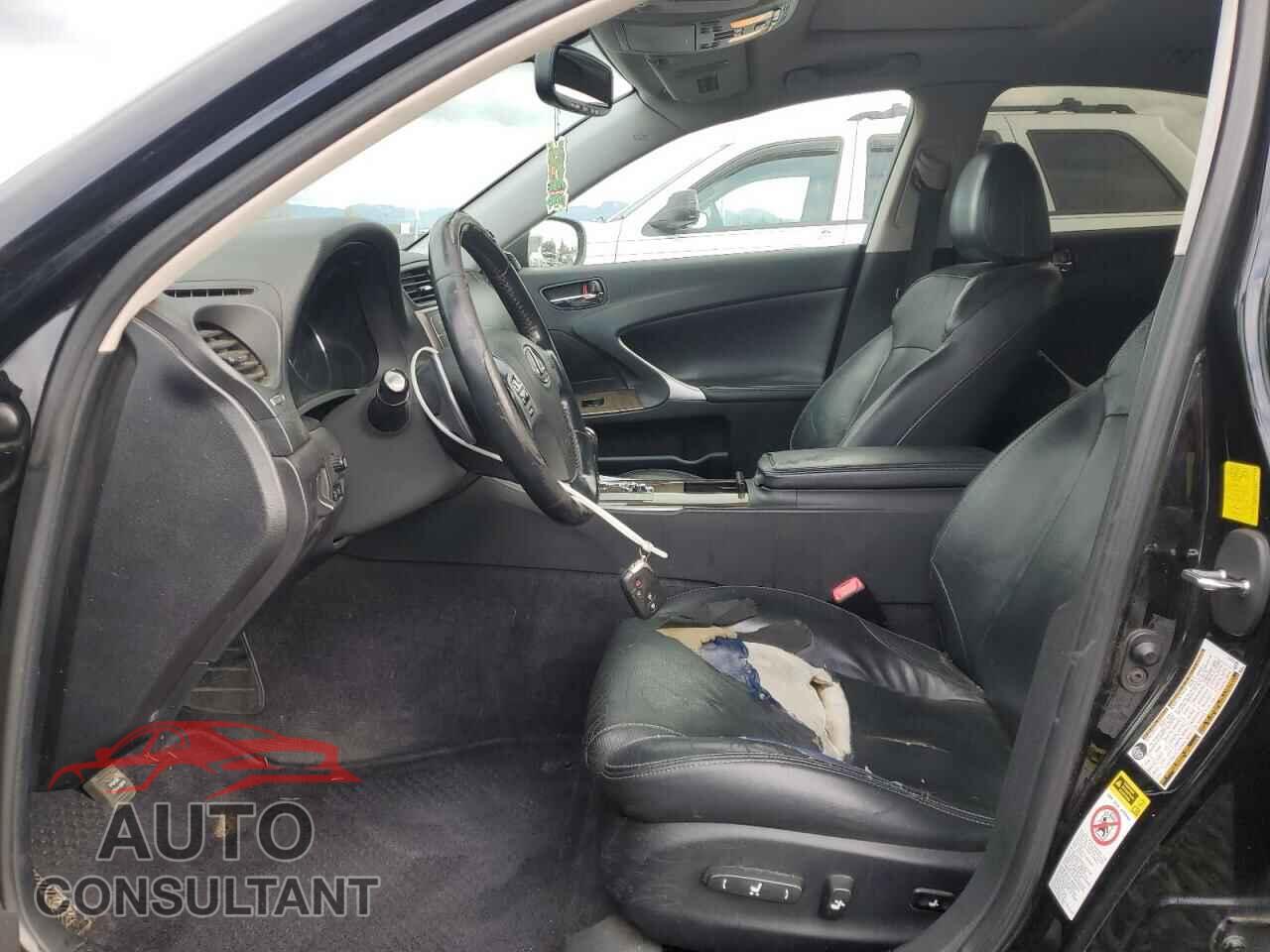 LEXUS IS 2011 - JTHBF5C29B5136987