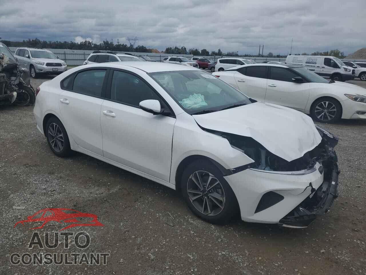 KIA FORTE 2023 - 3KPF24AD4PE683402