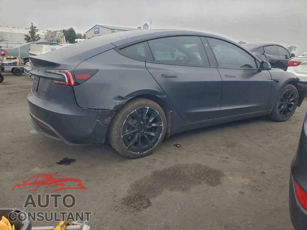 TESLA MODEL 3 2024 - 5YJ3E1EB8RF832585