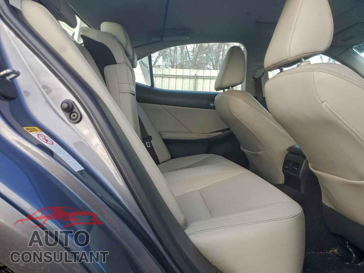 LEXUS IS 2014 - JTHCF1D26E5010716