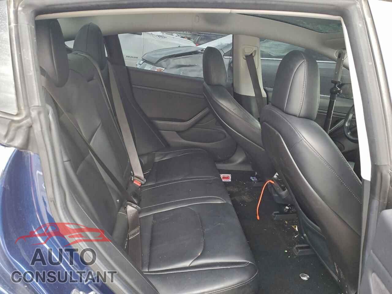 TESLA MODEL 3 2018 - 5YJ3E1EA5JF009852