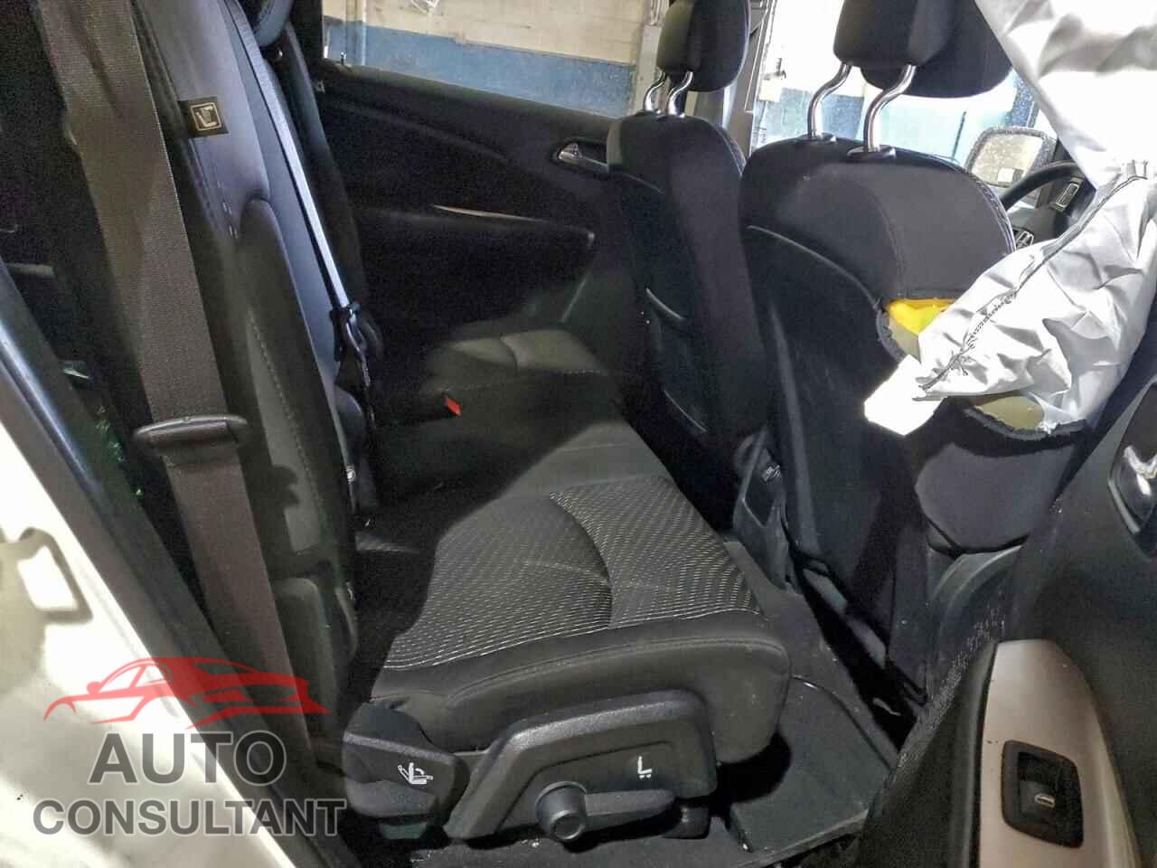 DODGE JOURNEY 2015 - 3C4PDCBB2FT586991