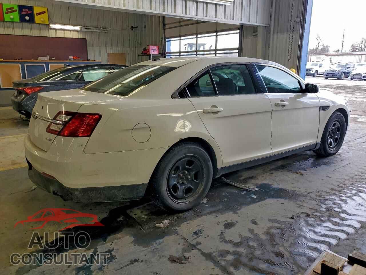 FORD TAURUS 2013 - 1FAHP2M81DG132102