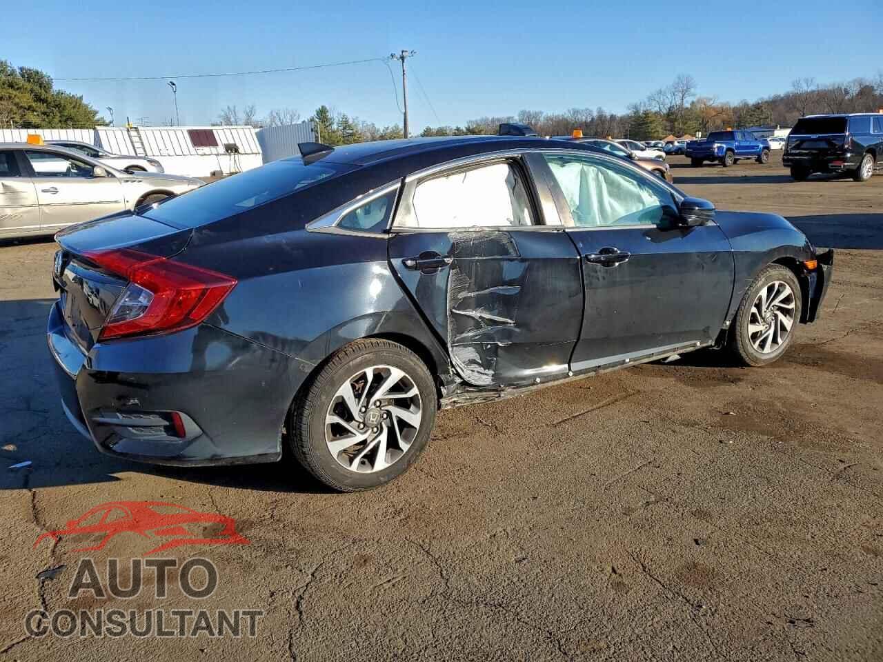 HONDA CIVIC 2018 - 2HGFC2F73JH586094