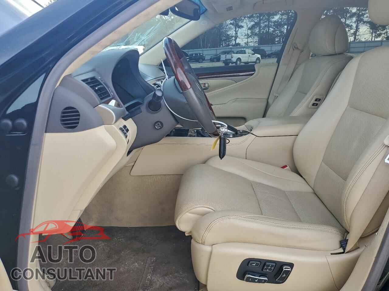 LEXUS LS460 2017 - JTHBL5EF8H5144113