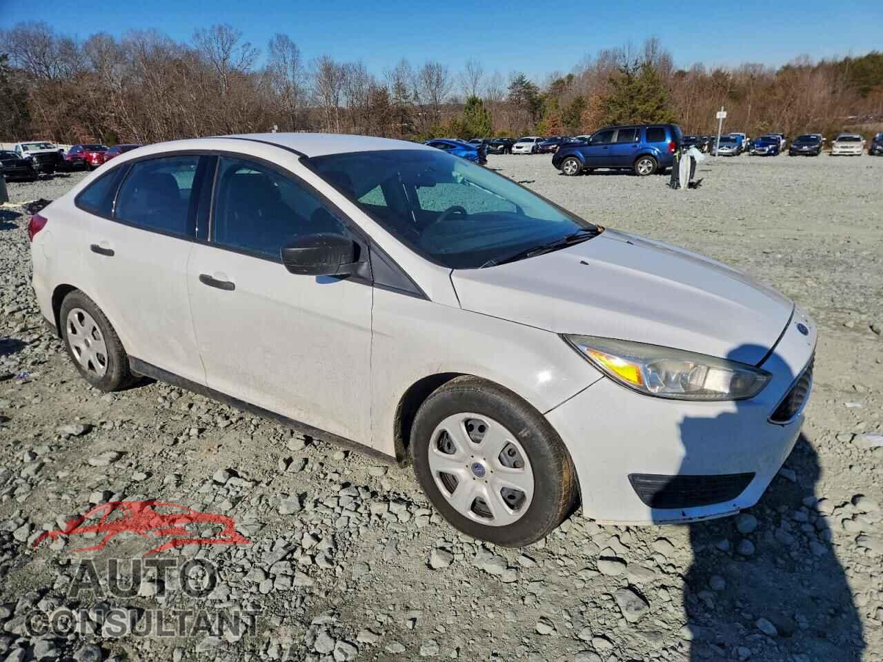 FORD FOCUS 2015 - 1FADP3E26FL362467