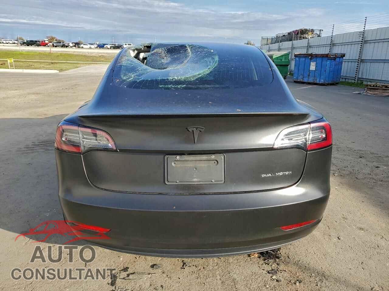 TESLA MODEL 3 2019 - 5YJ3E1EB3KF385119