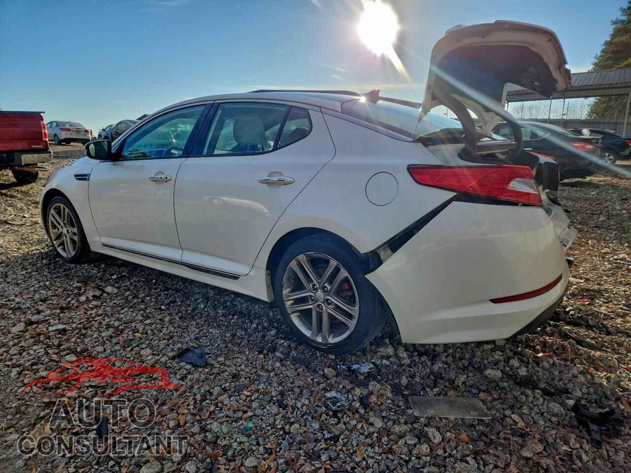 KIA OPTIMA 2013 - 5XXGR4A67DG121174