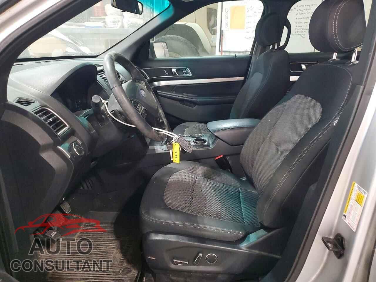 FORD EXPLORER 2017 - 1FM5K7D85HGA41599