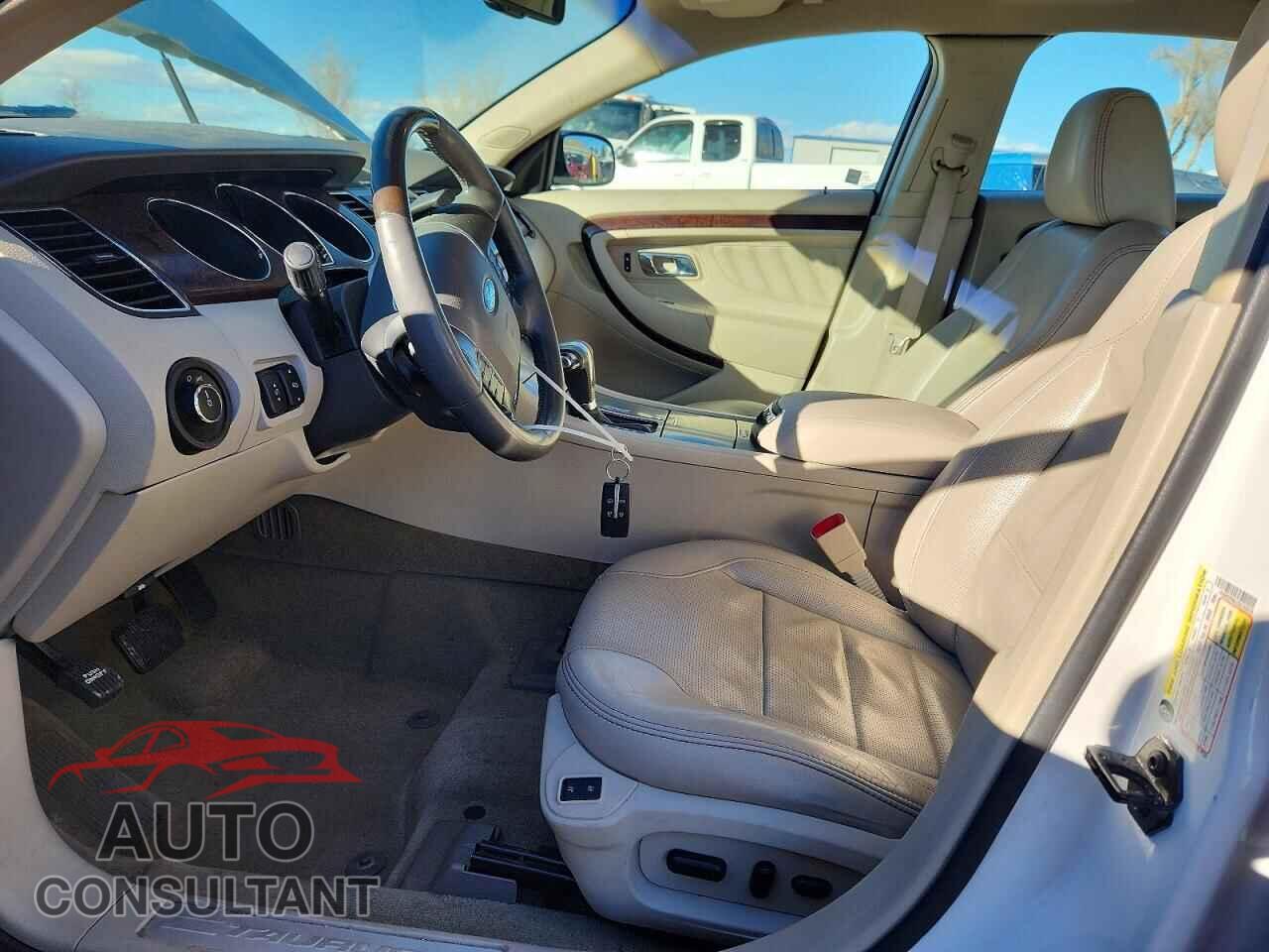 FORD TAURUS 2012 - 1FAHP2FW1CG132918