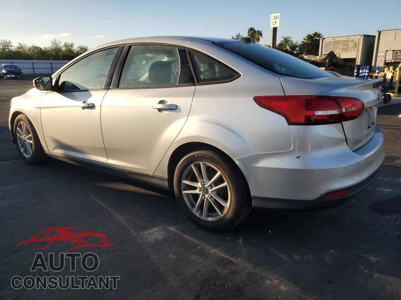 FORD FOCUS 2017 - 1FADP3F2XHL285622
