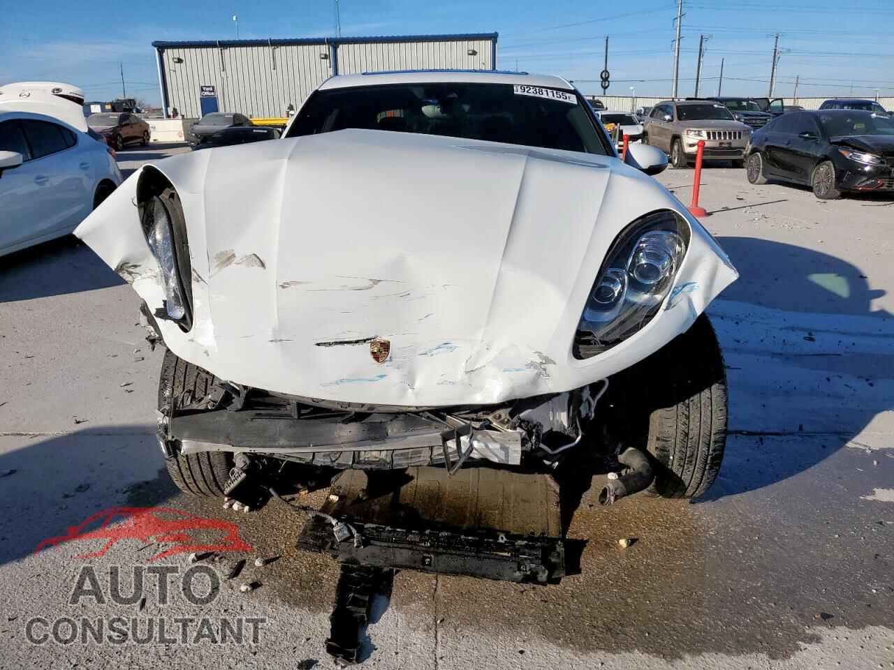 PORSCHE MACAN 2018 - WP1AA2A50JLB19219