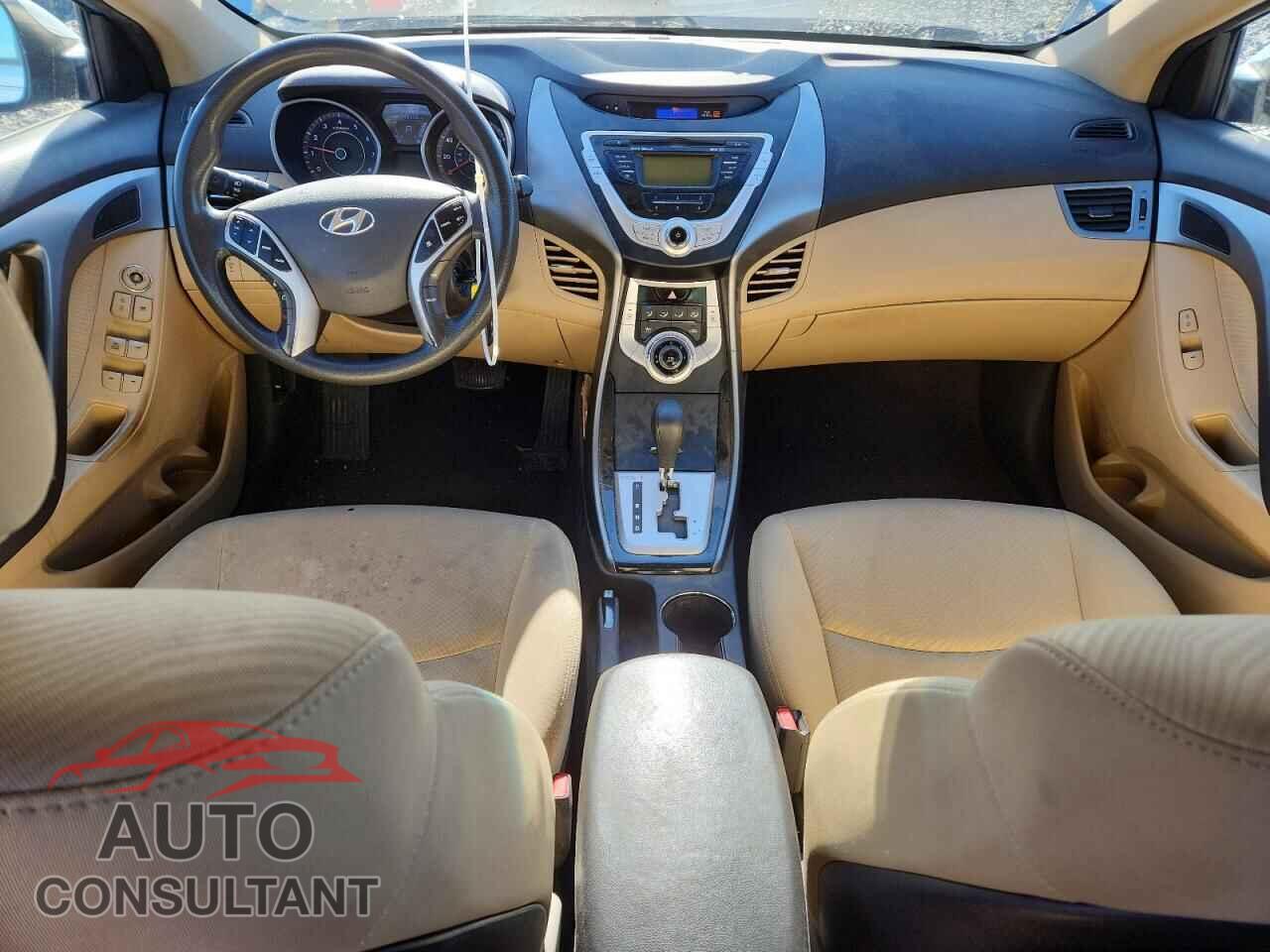 HYUNDAI ELANTRA 2011 - KMHDH4AE2BU097320