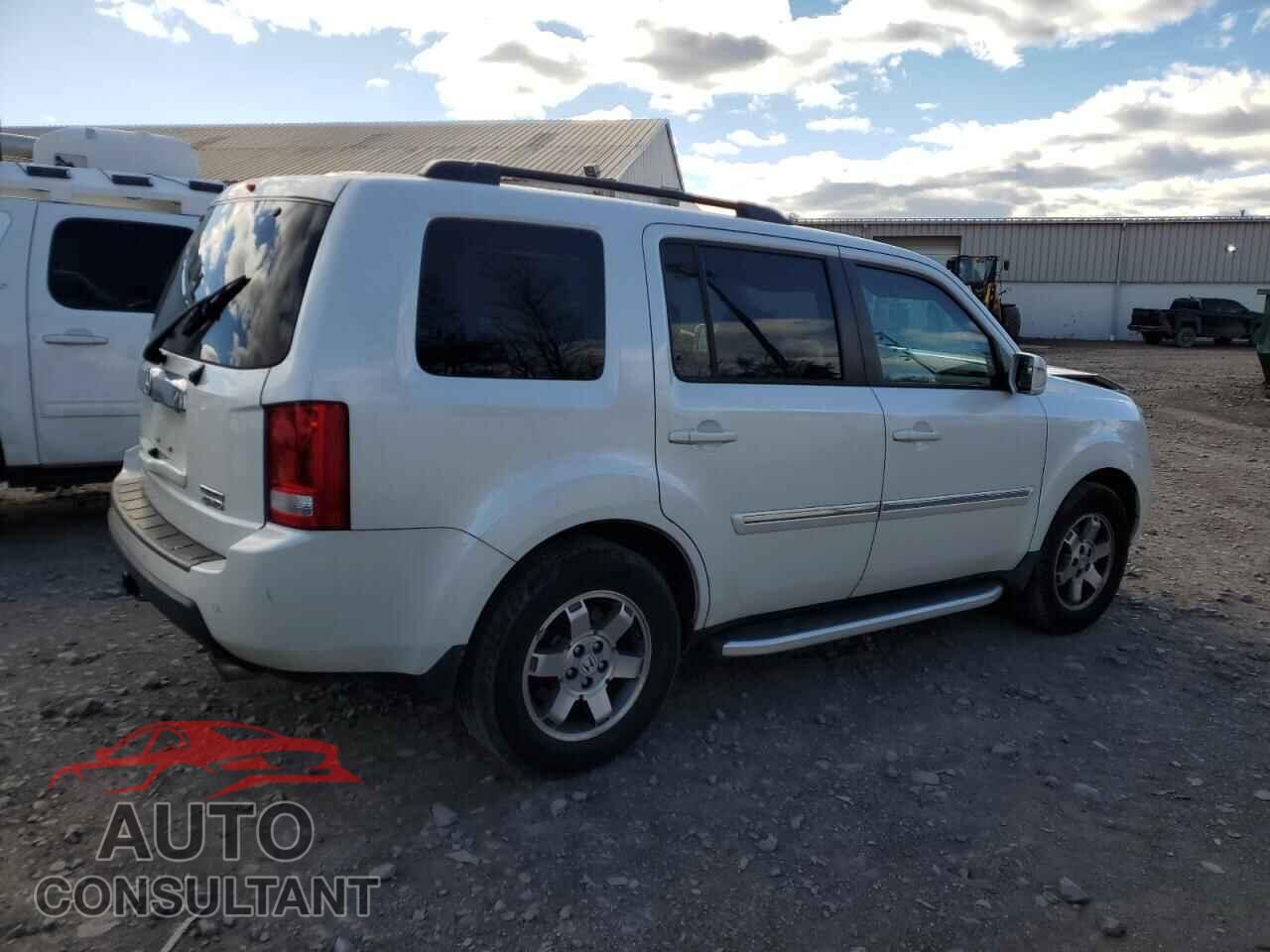HONDA PILOT 2011 - 5FNYF4H96BB003484