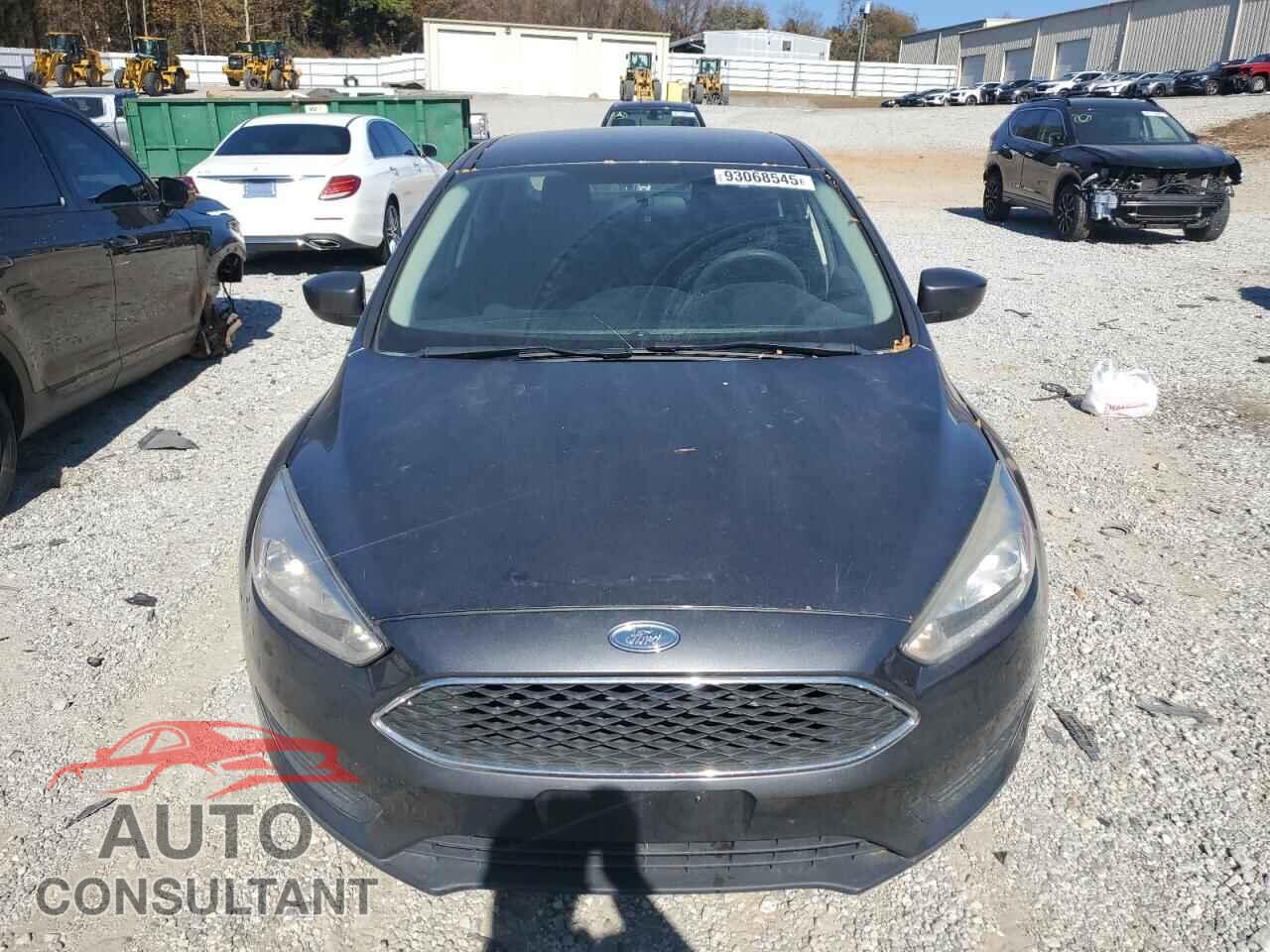 FORD FOCUS 2018 - 1FADP3F2XJL295010