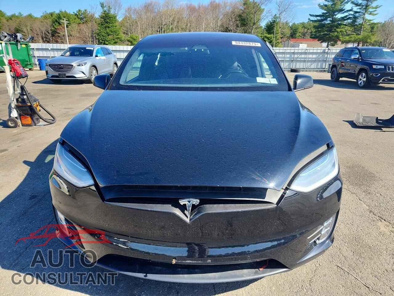 TESLA MODEL X 2018 - 5YJXCBE21JF103880