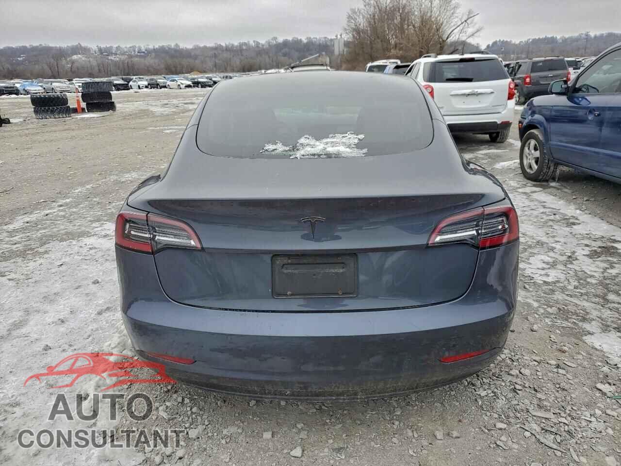 TESLA MODEL 3 2021 - 5YJ3E1EA2MF093357