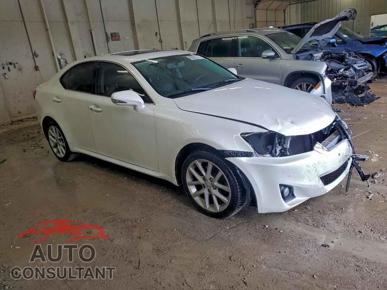 LEXUS IS 2012 - JTHCF5C24C5055322