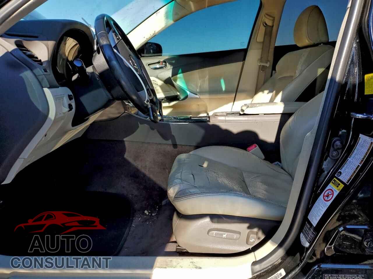 LEXUS IS 2011 - JTHCF5C22B2034968