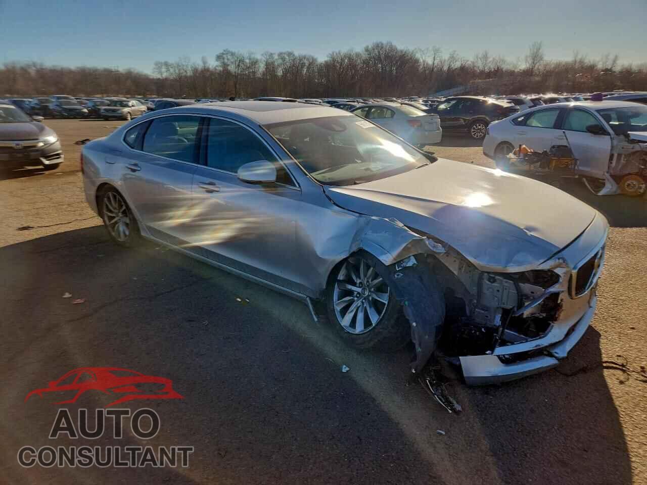 VOLVO S90 2018 - LVY992MK0JP022862
