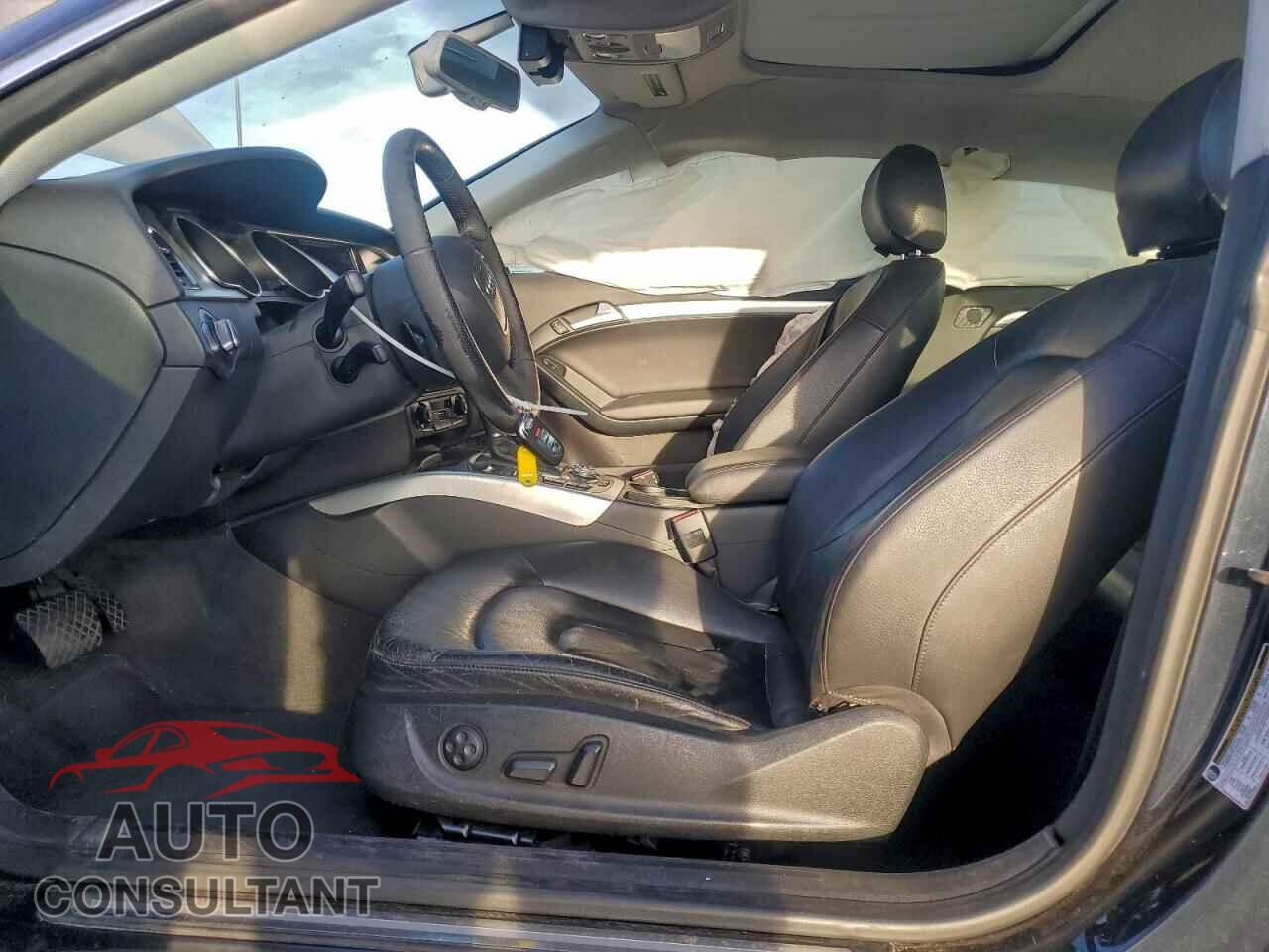 AUDI A5 2012 - WAULFAFR4CA024630