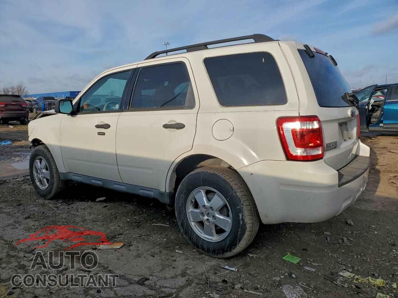 FORD ESCAPE 2011 - 1FMCU0D74BKA37676