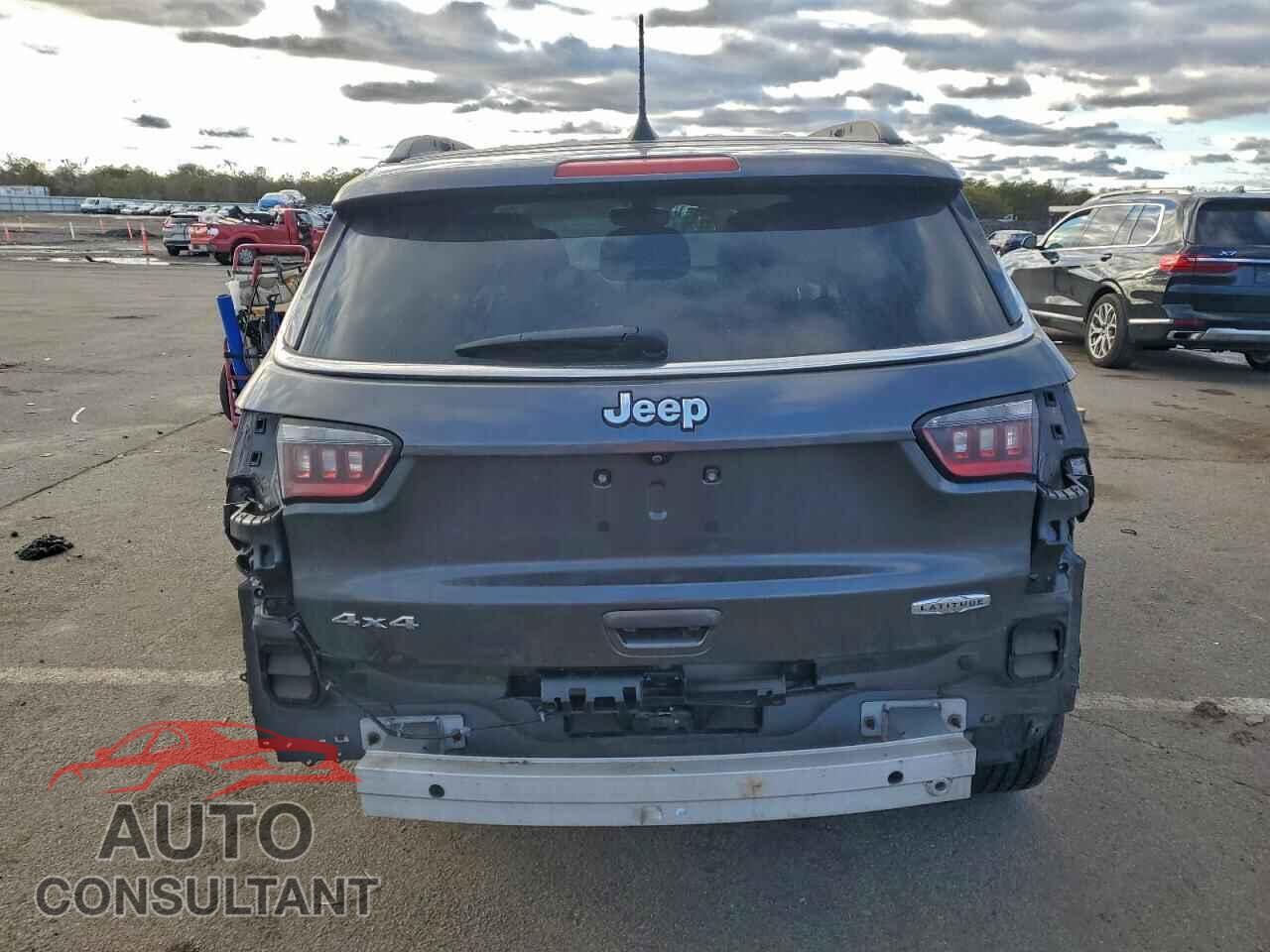 JEEP COMPASS 2018 - 3C4NJDBB2JT112702
