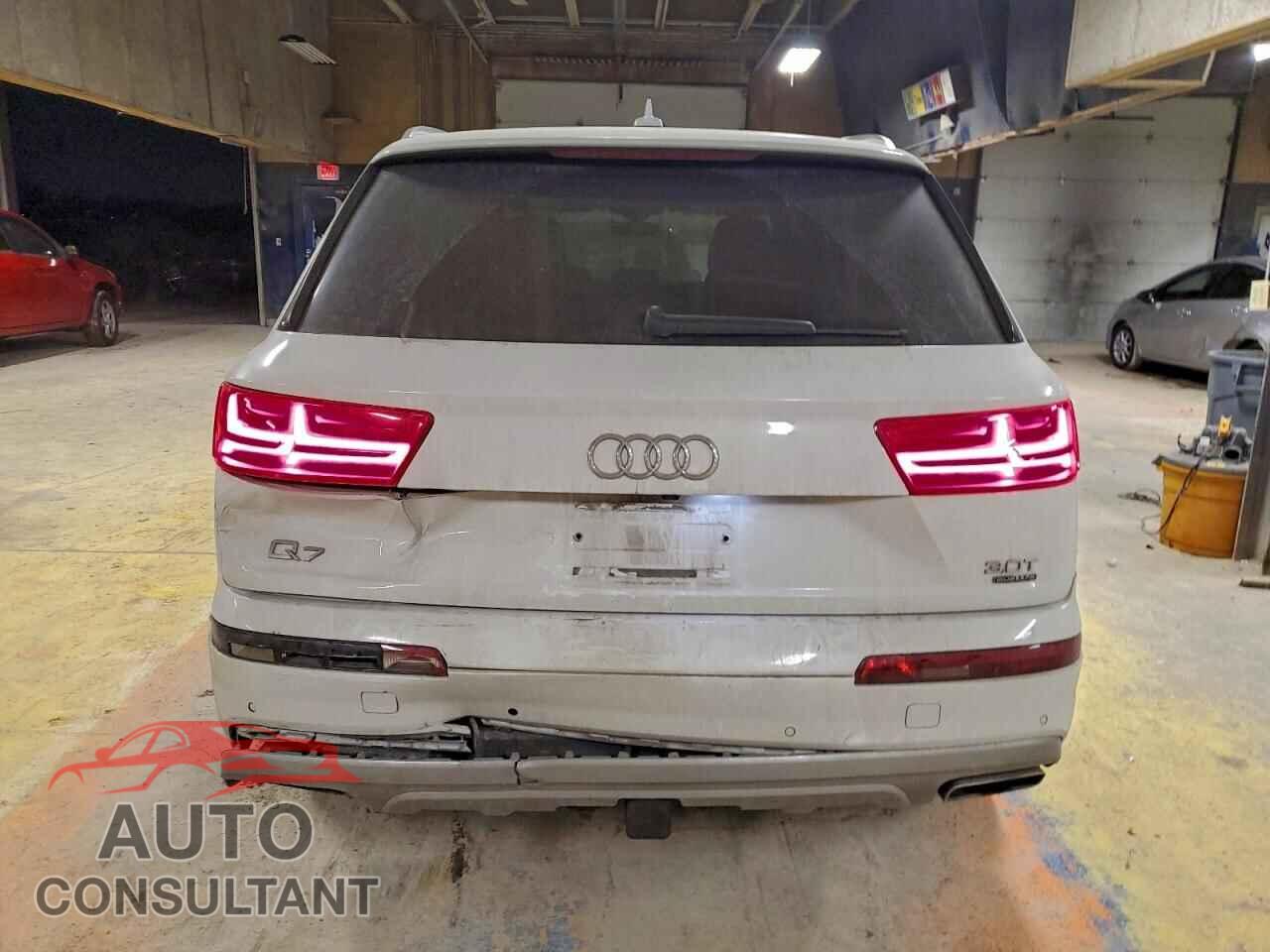 AUDI Q7 2018 - WA1VAAF76JD037524