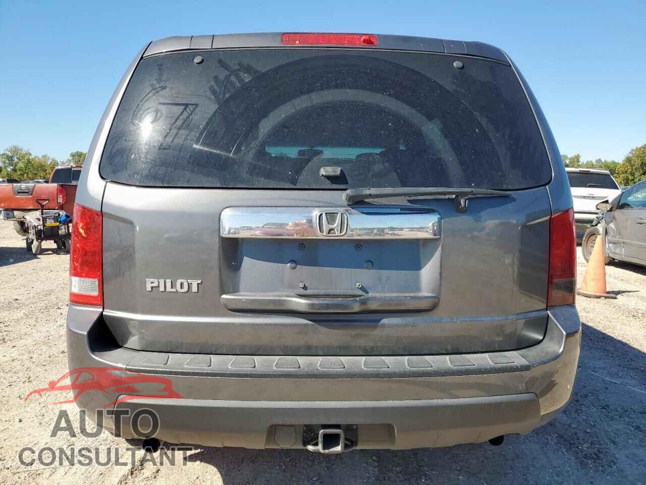 HONDA PILOT 2011 - 5FNYF3H28BB015424