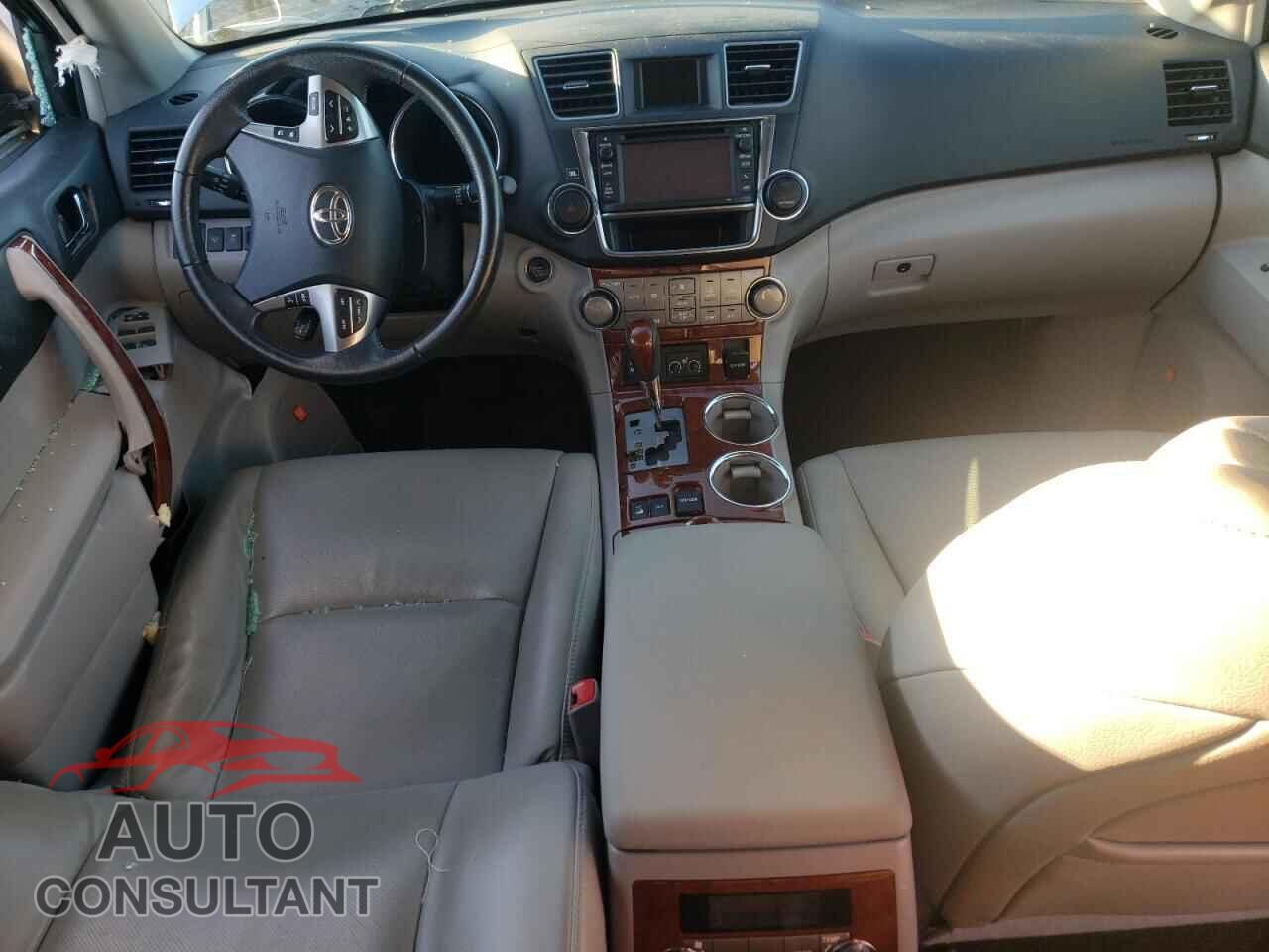 TOYOTA HIGHLANDER 2013 - 5TDDK3EH8DS207752
