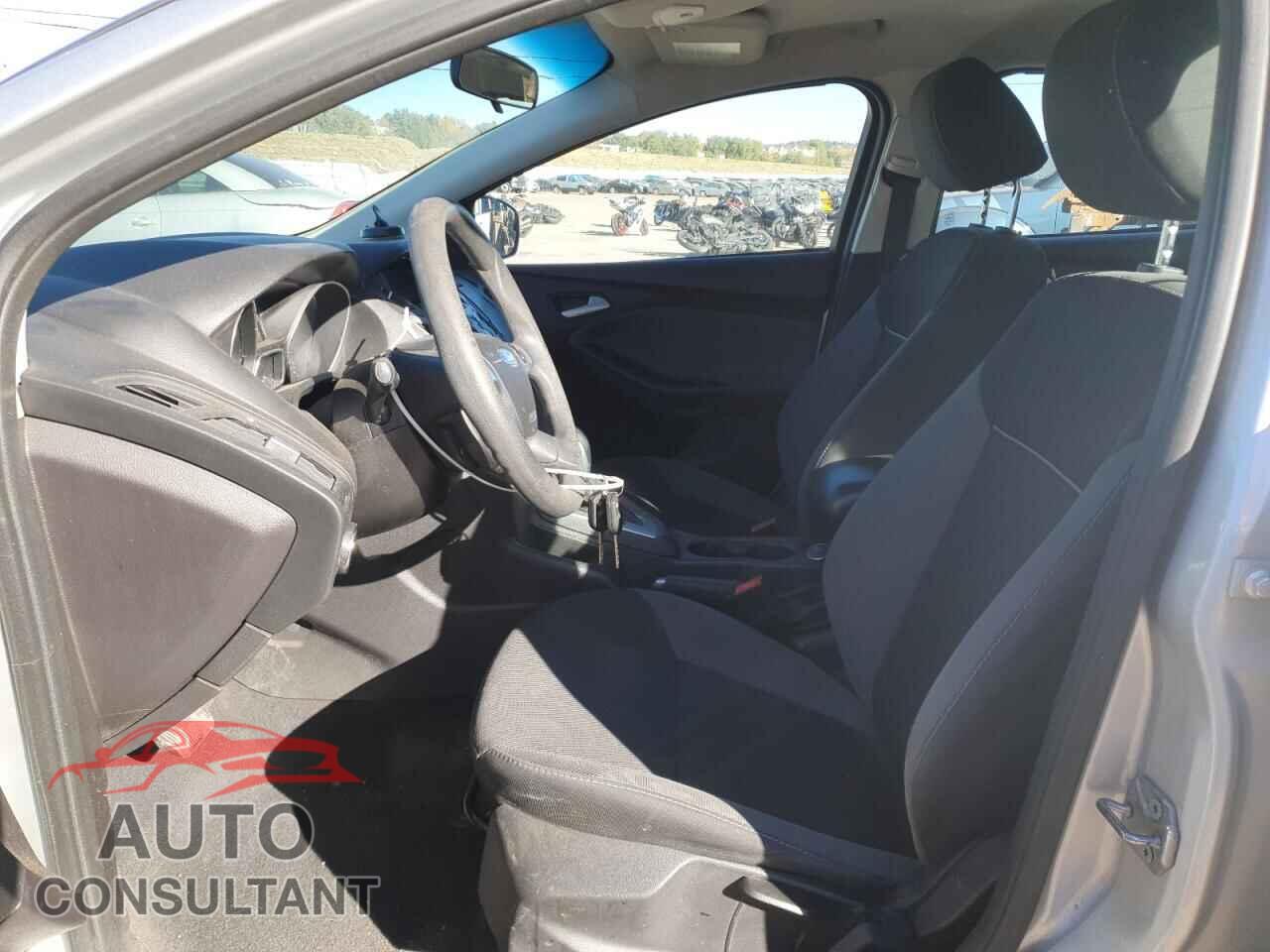 FORD FOCUS 2014 - 1FADP3F23EL420418