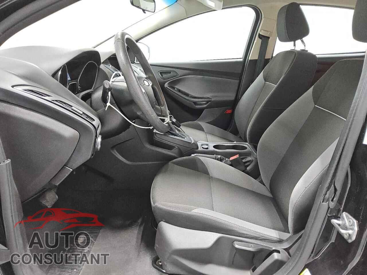 FORD FOCUS 2014 - 1FADP3E29EL302133