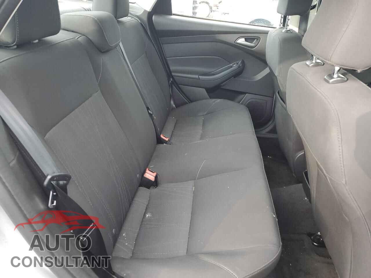 FORD FOCUS 2016 - 1FADP3F22GL294037