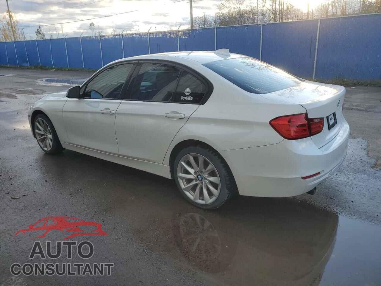 BMW 3 SERIES 2013 - WBA3C3C58DF146983