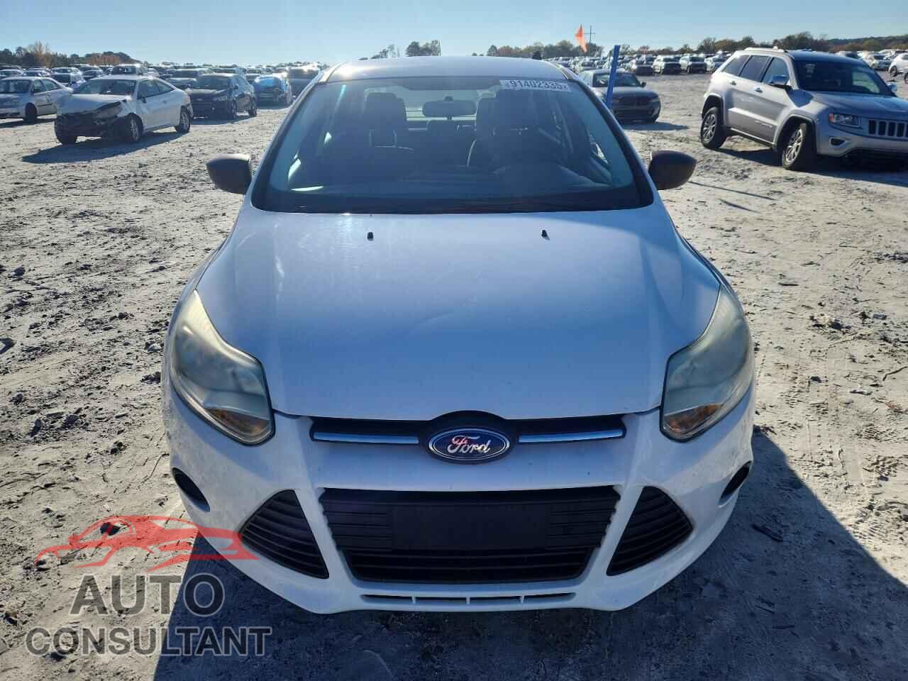 FORD FOCUS 2014 - 1FADP3E28EL112579