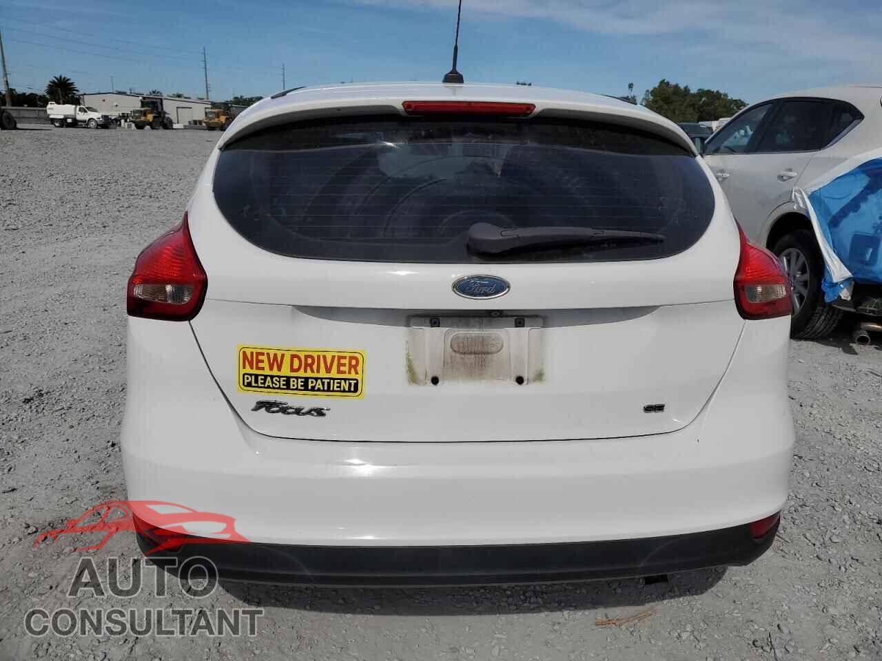 FORD FOCUS 2017 - 1FADP3K29HL322827