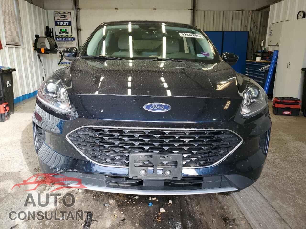 FORD ESCAPE 2021 - 1FMCU9G64MUB00144