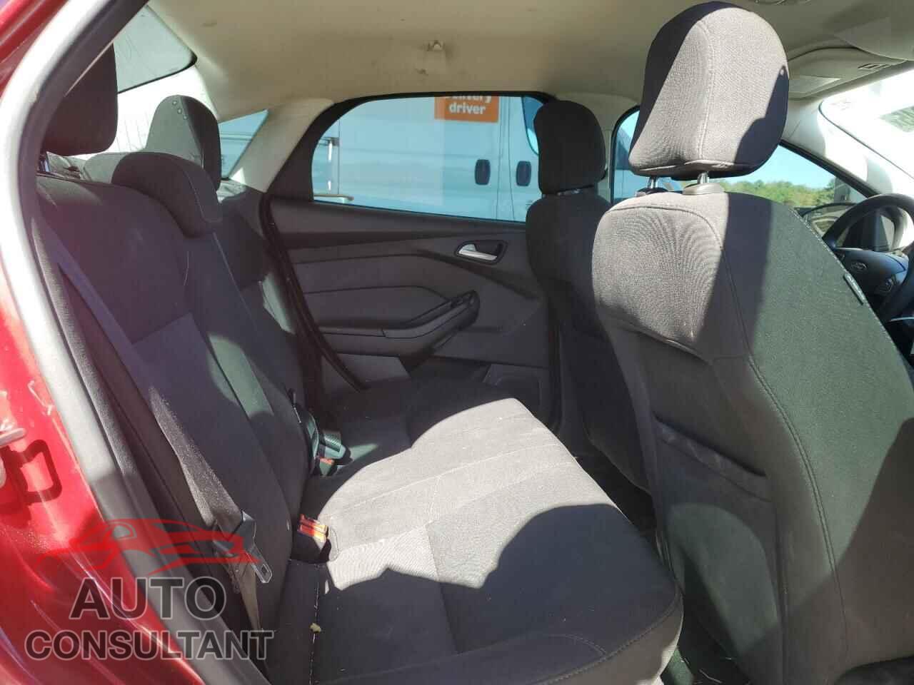 FORD FOCUS 2017 - 1FADP3F26HL333598