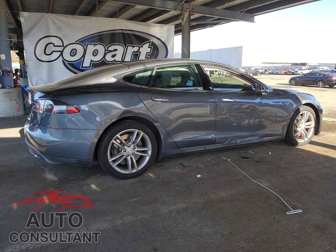 TESLA MODEL S 2013 - 5YJSA1CG5DFP08417