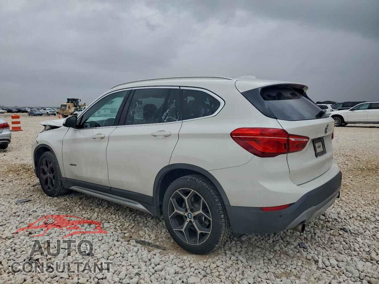 BMW X1 2017 - WBXHT3C32H5F81765