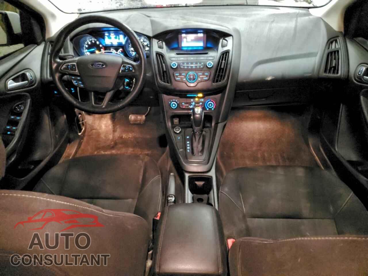 FORD FOCUS 2016 - 1FADP3F25GL303524