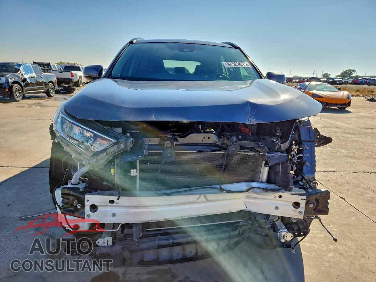 TOYOTA RAV4 2021 - 2T3C1RFV0MC102435
